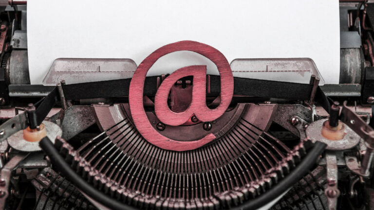 Conceptual image representing the advantages of hiring a comprehensive virtual assistant.